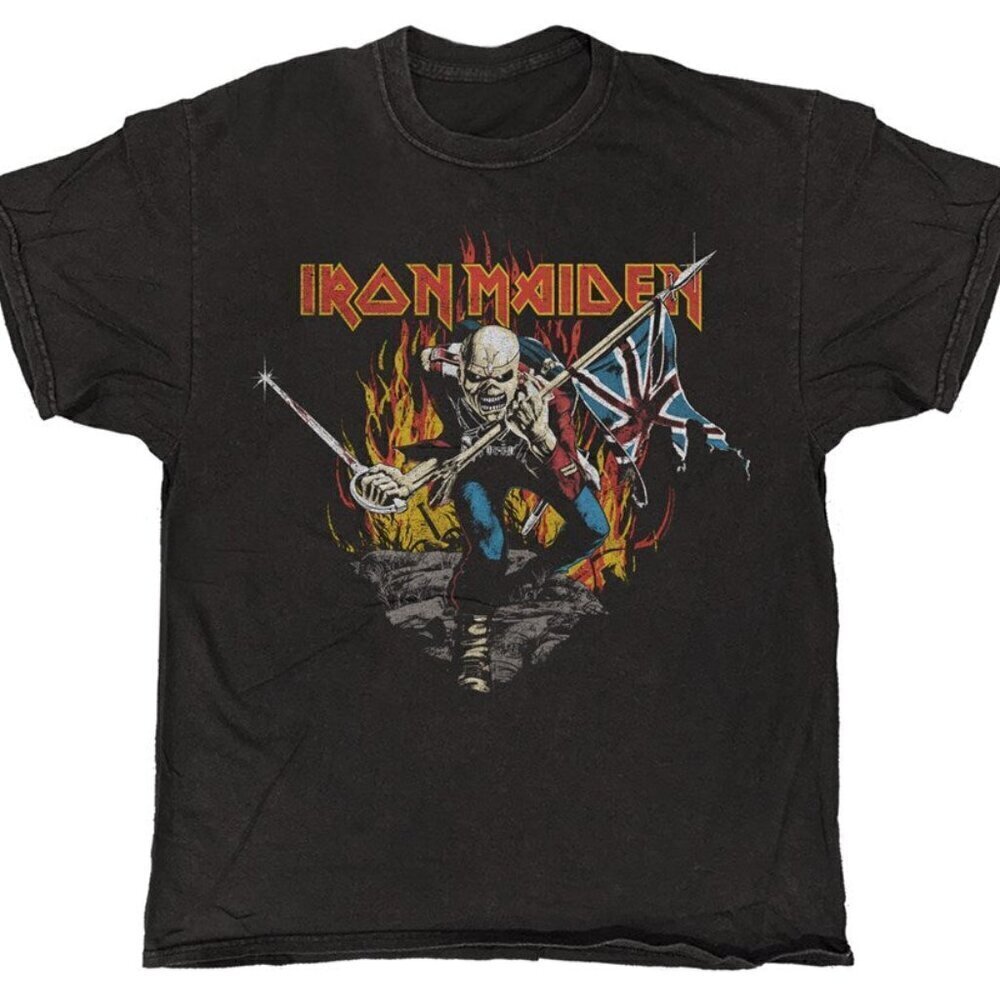 Iron Maiden Trooper Flames Retro Style Heavy Metal Unisex T-Shirt .